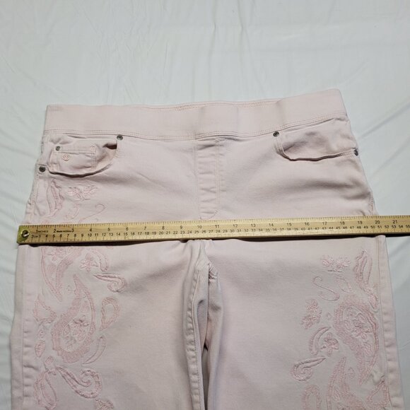 Gloria Vanderbilt Jeans Avery Skimmer Womens Size 12 Embroidered Slimming Pink - Picture 13 of 16